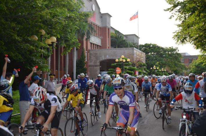 全國自行車日登場 竹縣1800人騎車遊湖口老街